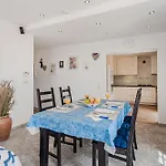 Aurora 1 Sea View Апартаменты